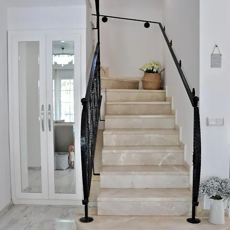 Villa Londra *